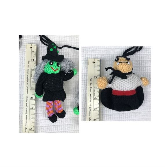 Halloween Crochet Knit Garlands (2) Witch Bat Vampire Yarn Felt ~ 7' Need TLC - Picture 3 of 10